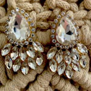 Paparazzi gold with clear gem post back earrings new never worn